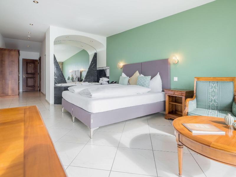 Schloss-Hotel – Swiss-Chalet Merlischachen - Oda