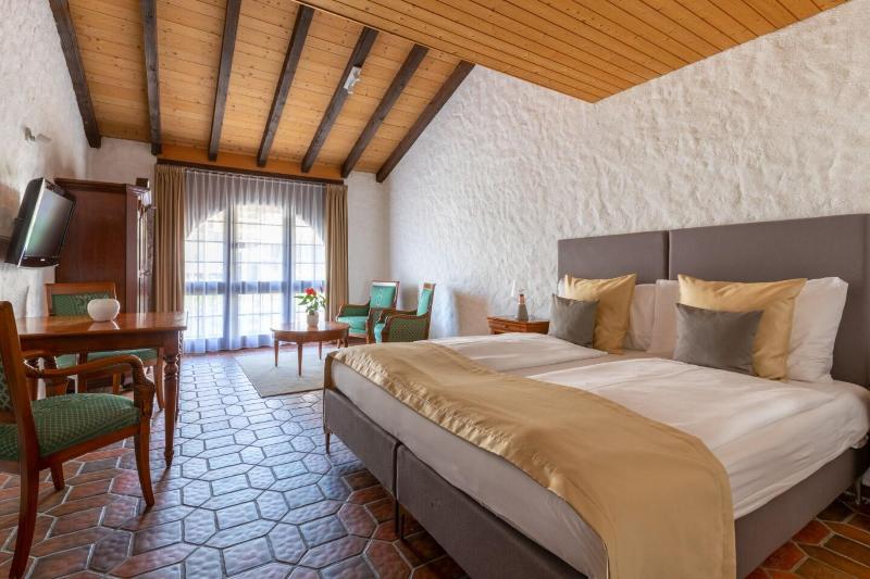 Schloss-Hotel – Swiss-Chalet Merlischachen - Oda