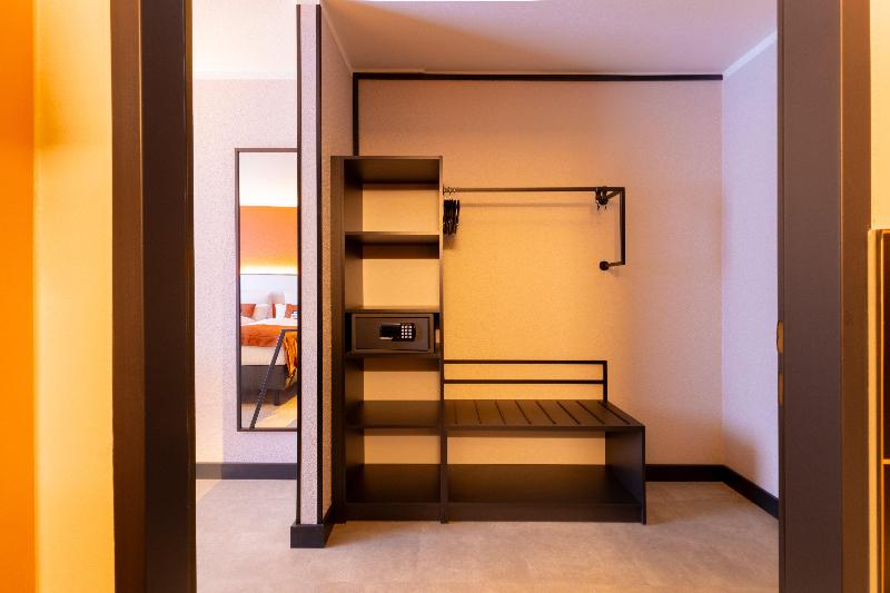 Holiday Inn - the niu, Blade Solingen by IHG - Oda