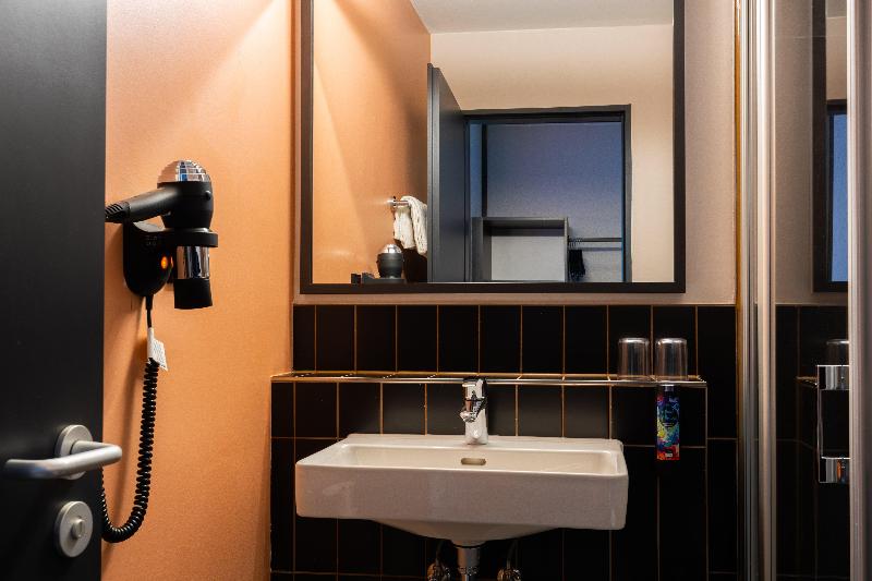 Holiday Inn - the niu, Blade Solingen by IHG - Oda