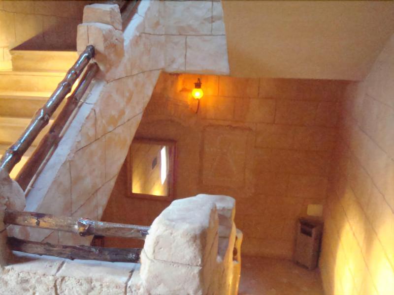 Hotel Donia - Lobi
