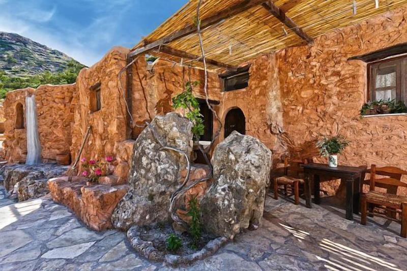 Aspros Potamos - Genel