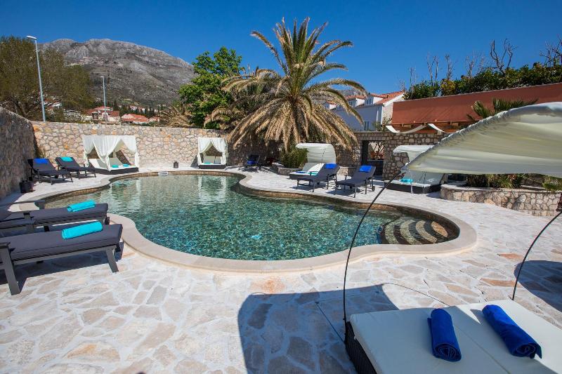 Villa Diamond - Genel