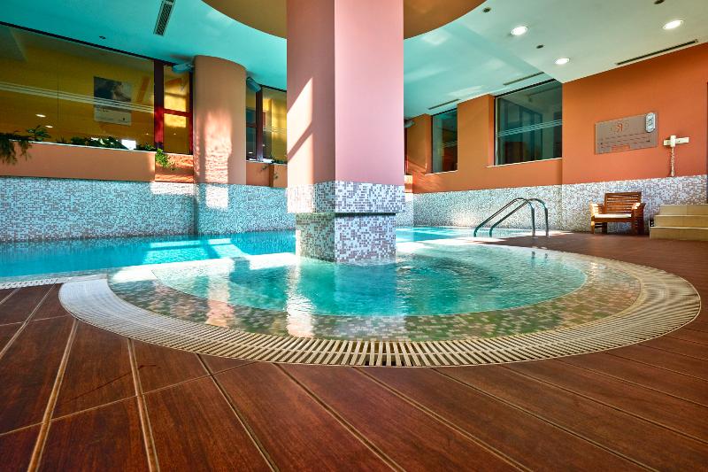 Yantra Grand Hotel -Sharlopov Hotels - Havuz