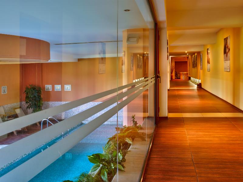 Yantra Grand Hotel -Sharlopov Hotels - Havuz