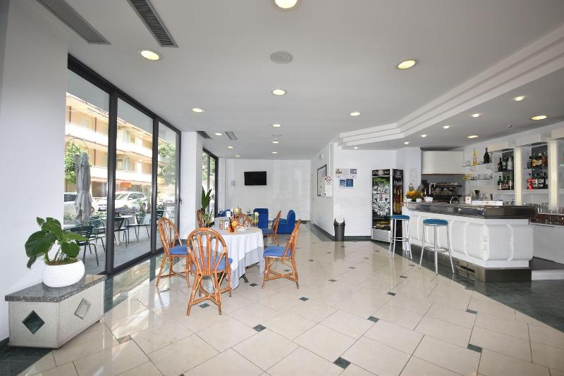 Lively Hotel - Bar