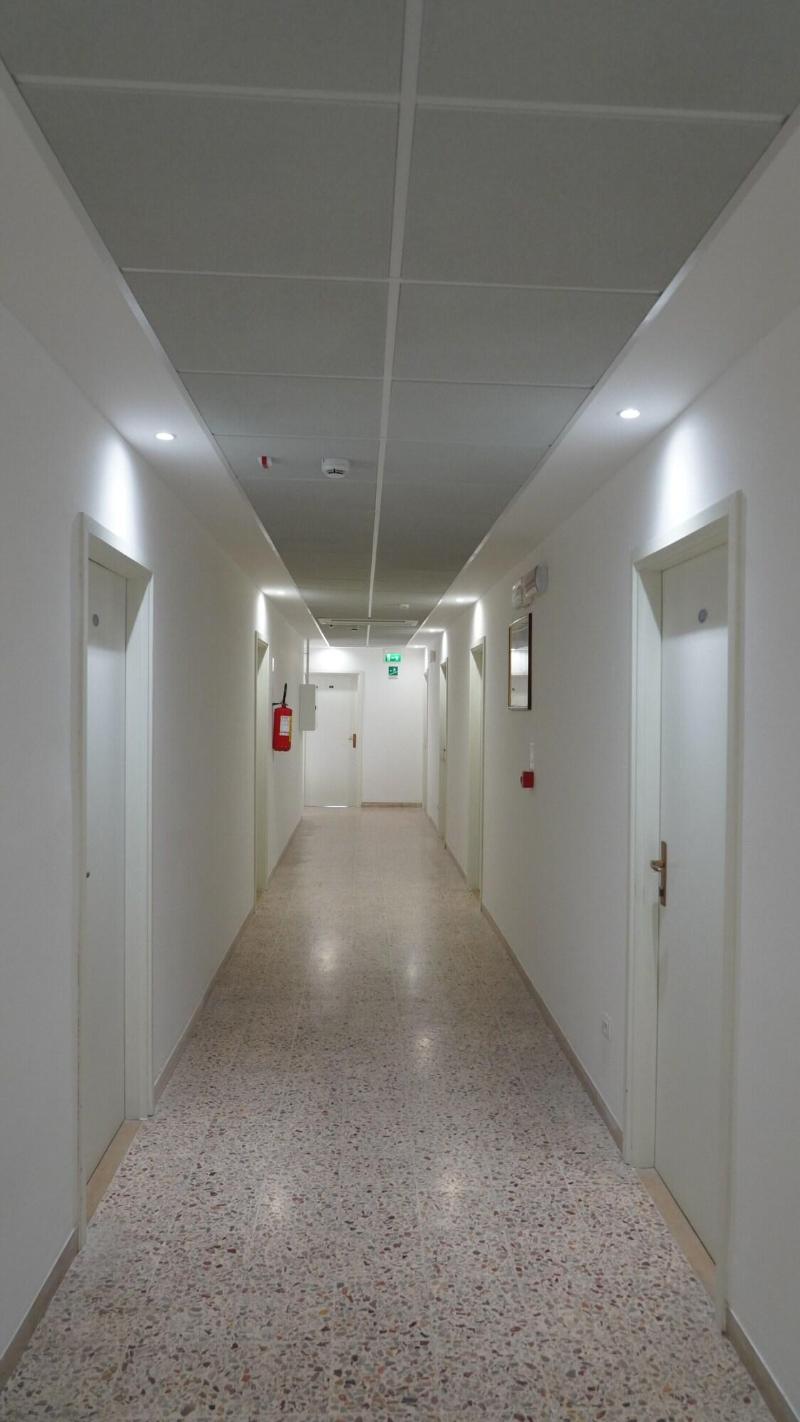Lively Hotel - Lobi