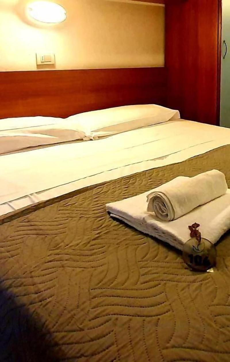 Lively Hotel - Oda