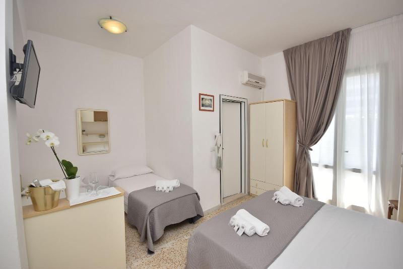 Lively Hotel - Oda