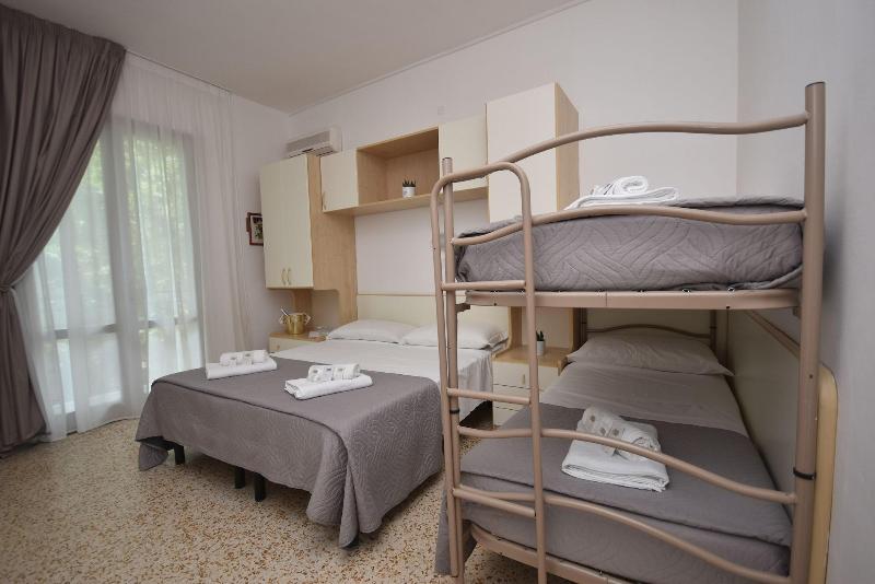 Lively Hotel - Oda