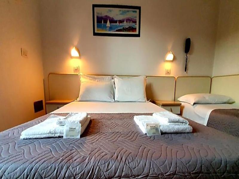 Lively Hotel - Oda