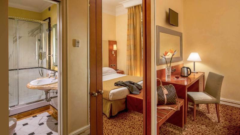 Suite Opera Rooms - Oda