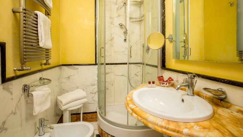 Suite Opera Rooms - Oda