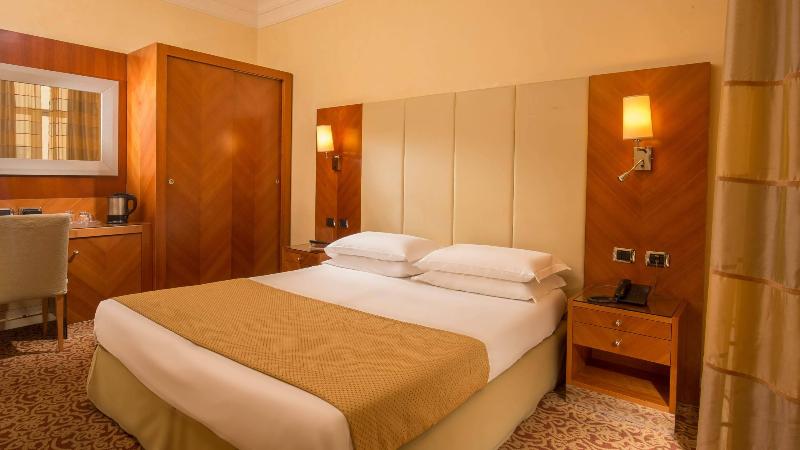 Suite Opera Rooms - Oda