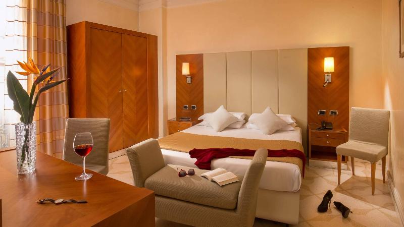 Suite Opera Rooms - Oda