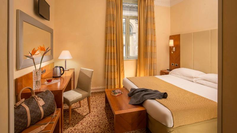 Suite Opera Rooms - Oda