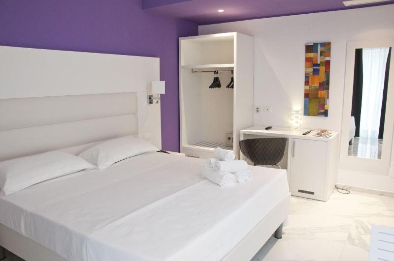 Ambruosi Village Resort & Spa - Oda