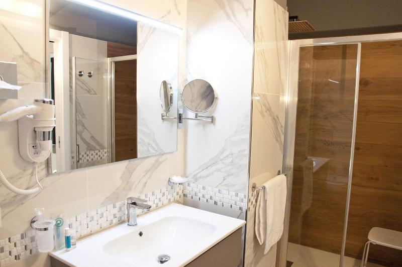 Ambruosi Village Resort & Spa - Oda