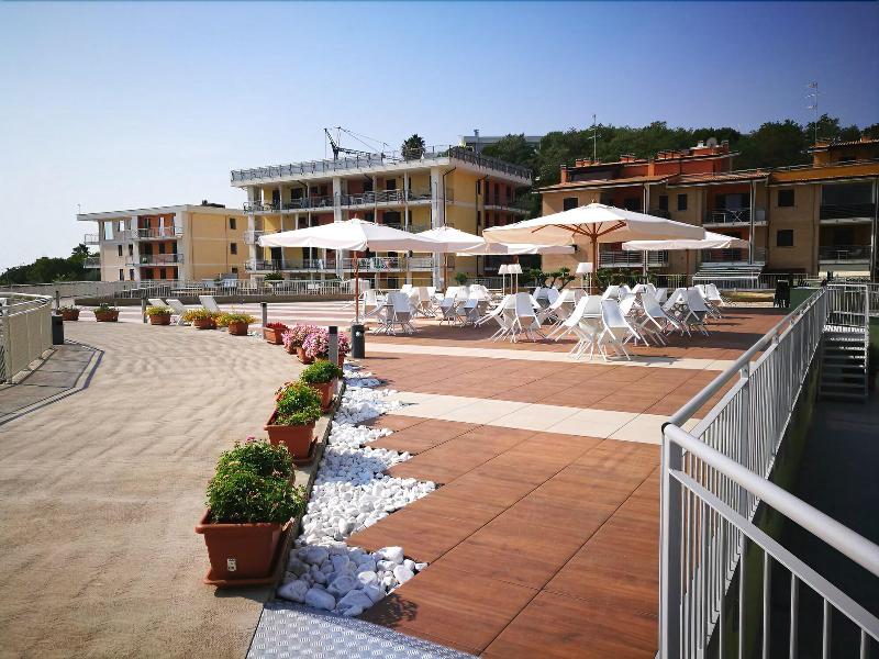 Ambruosi Village Resort & Spa - Restoran