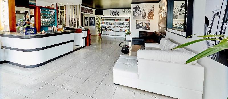 Hotel Ospite Inatteso - Lobi