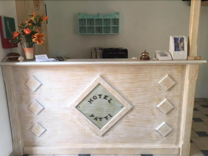 Hotel Patti - Lobi