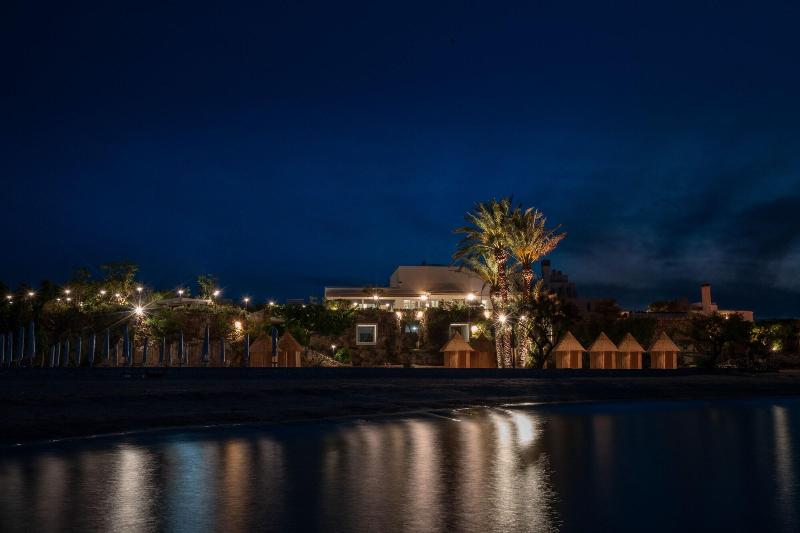 Grotta Palazzese Beach Hotel - Genel