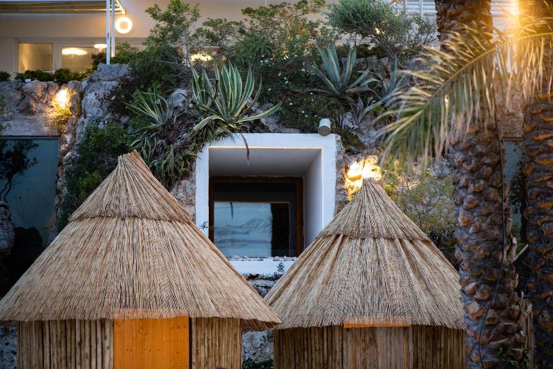 Grotta Palazzese Beach Hotel - Genel
