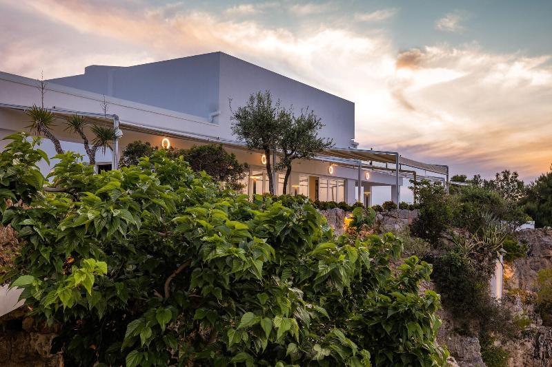 Grotta Palazzese Beach Hotel - Genel