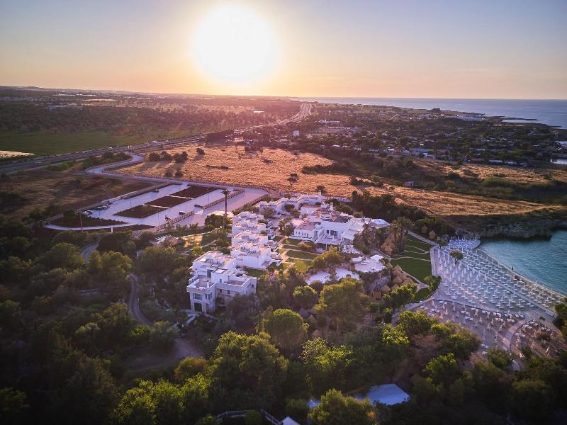 Grotta Palazzese Beach Hotel - Genel