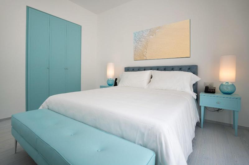 Grotta Palazzese Beach Hotel - Oda