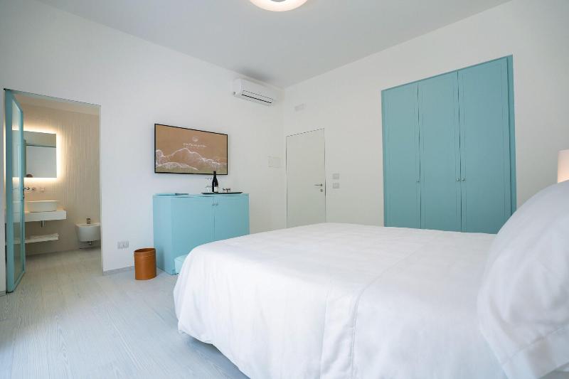 Grotta Palazzese Beach Hotel - Oda
