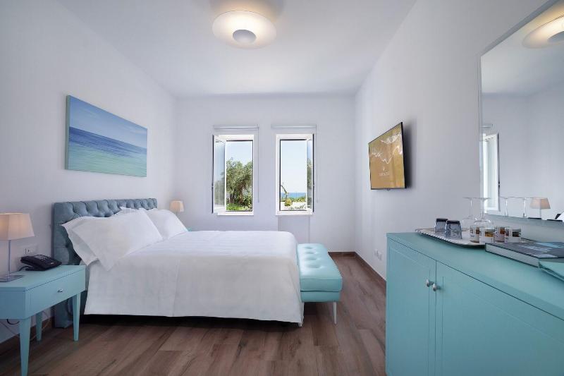 Grotta Palazzese Beach Hotel - Oda
