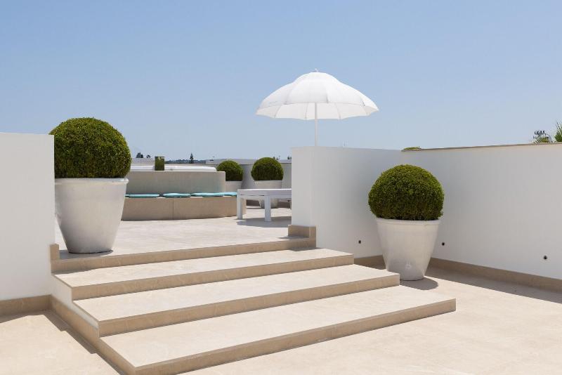 Grotta Palazzese Beach Hotel - Oda