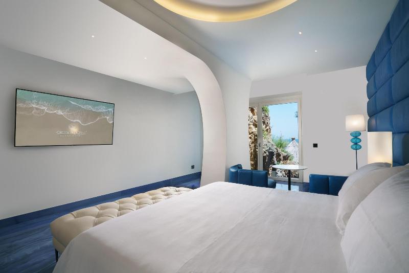 Grotta Palazzese Beach Hotel - Oda