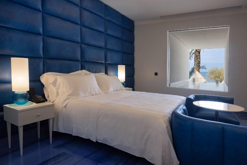Grotta Palazzese Beach Hotel - Oda