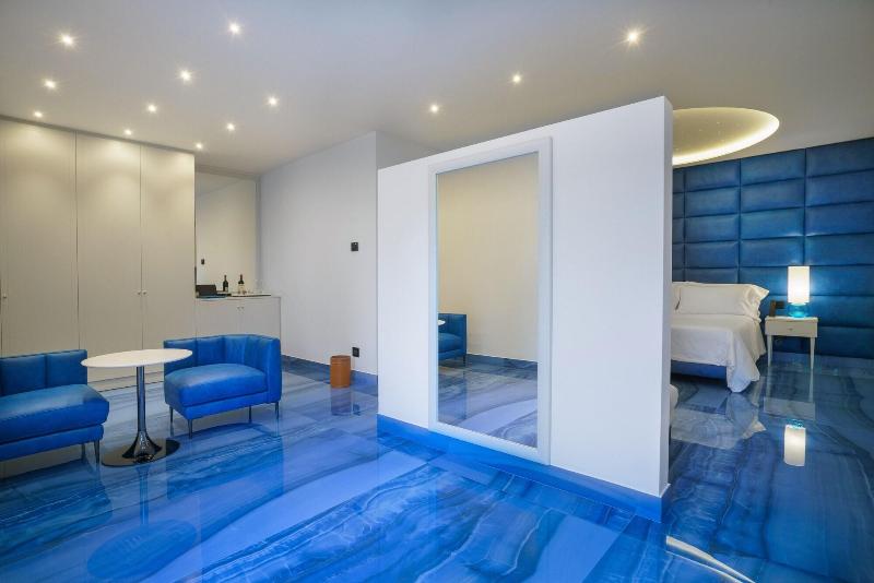 Grotta Palazzese Beach Hotel - Oda