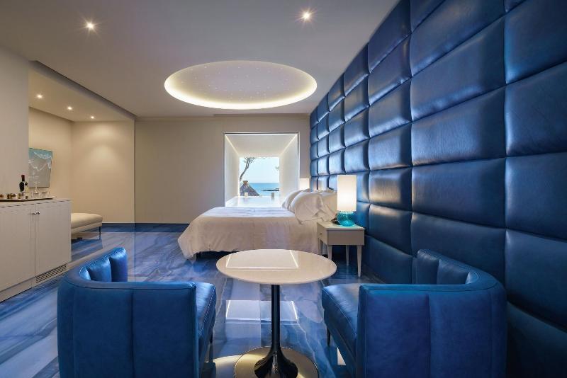 Grotta Palazzese Beach Hotel - Oda