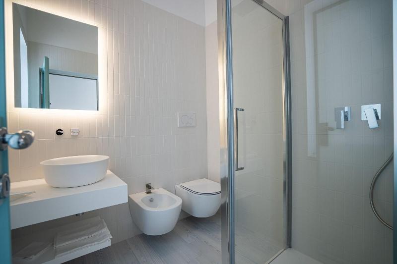 Grotta Palazzese Beach Hotel - Oda