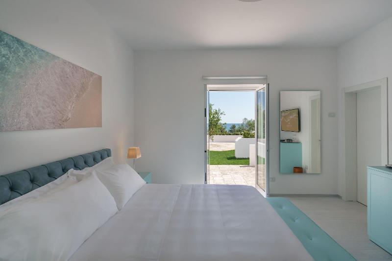 Grotta Palazzese Beach Hotel - Oda