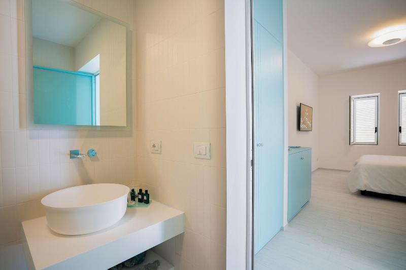 Grotta Palazzese Beach Hotel - Oda