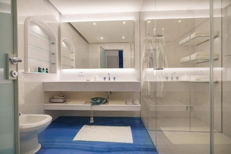 Grotta Palazzese Beach Hotel - Oda