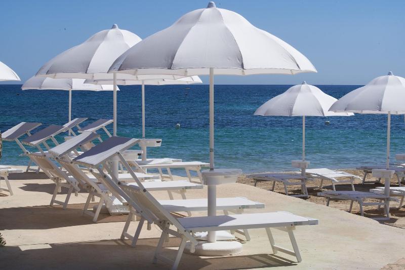 Grotta Palazzese Beach Hotel - Plaj