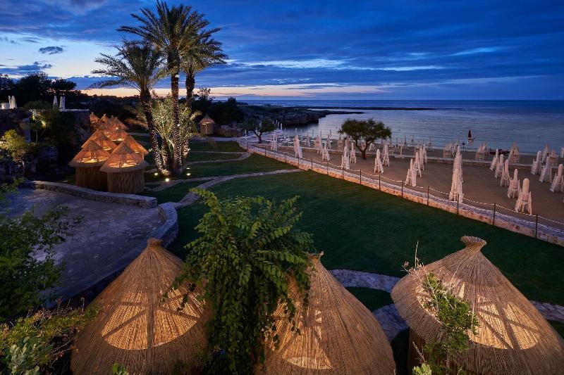 Grotta Palazzese Beach Hotel - Plaj