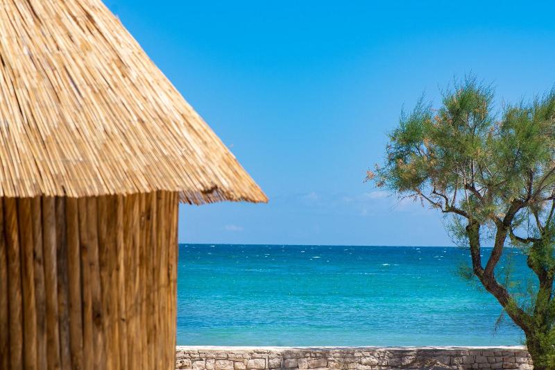 Grotta Palazzese Beach Hotel - Plaj