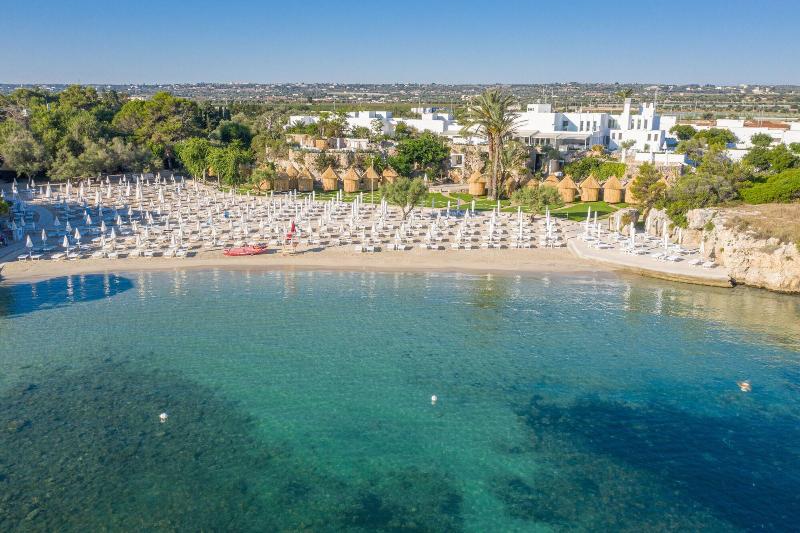 Grotta Palazzese Beach Hotel - Plaj