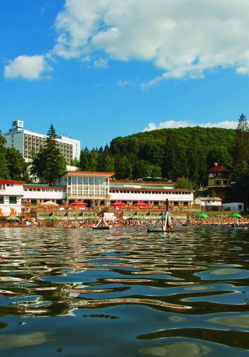 Ensana Bradet - Genel