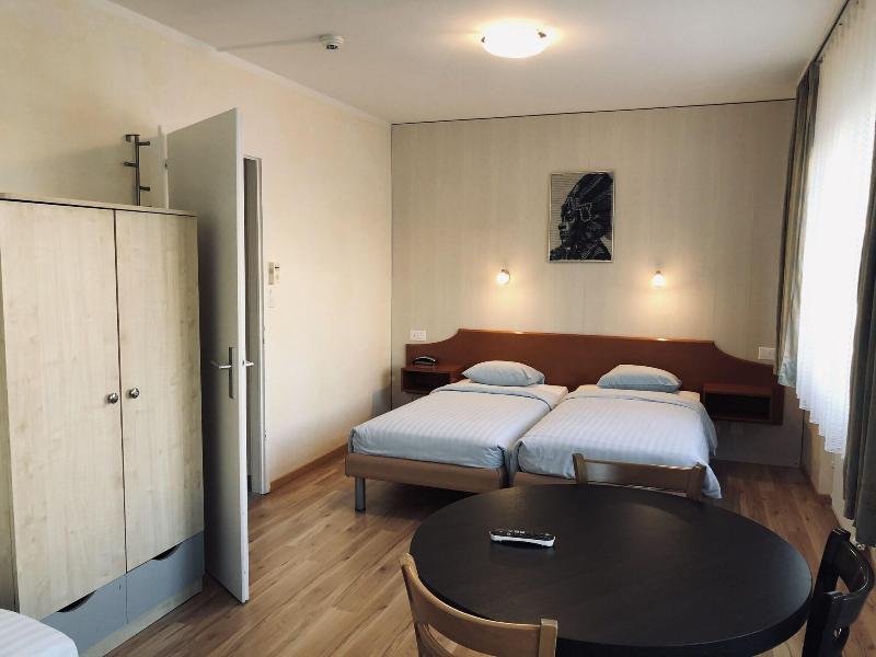 Hôtel Carmen SA - Oda