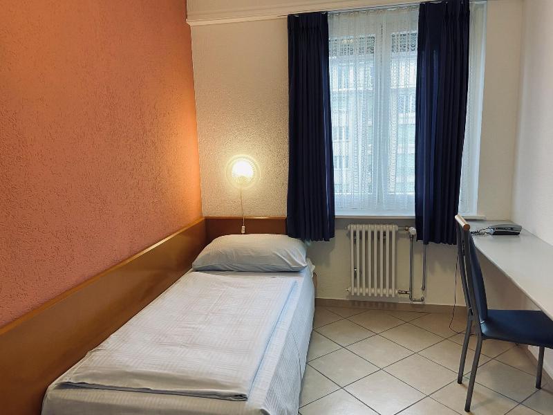 Hôtel Carmen SA - Oda