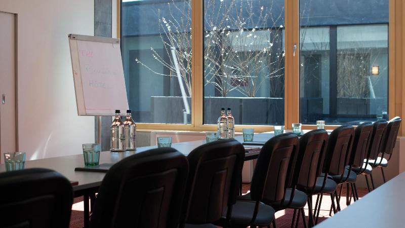 The Bowling Hotel - Toplantı