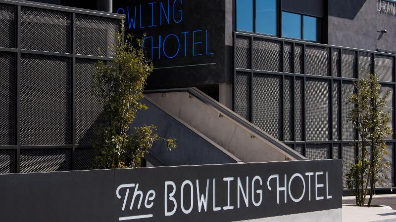 The Bowling Hotel - Genel